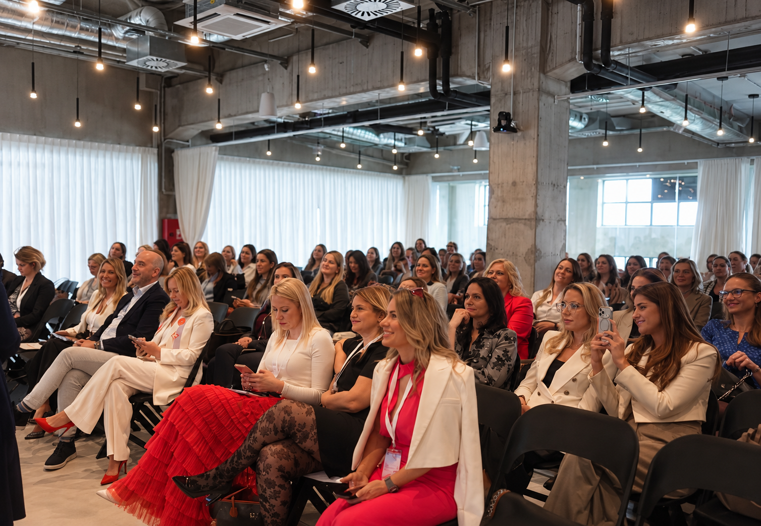 The audience at a yooop Executive Lounge event